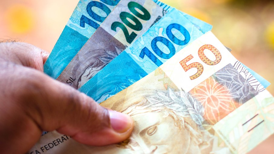 Segunda parcela do 13º será antecipada em 2025