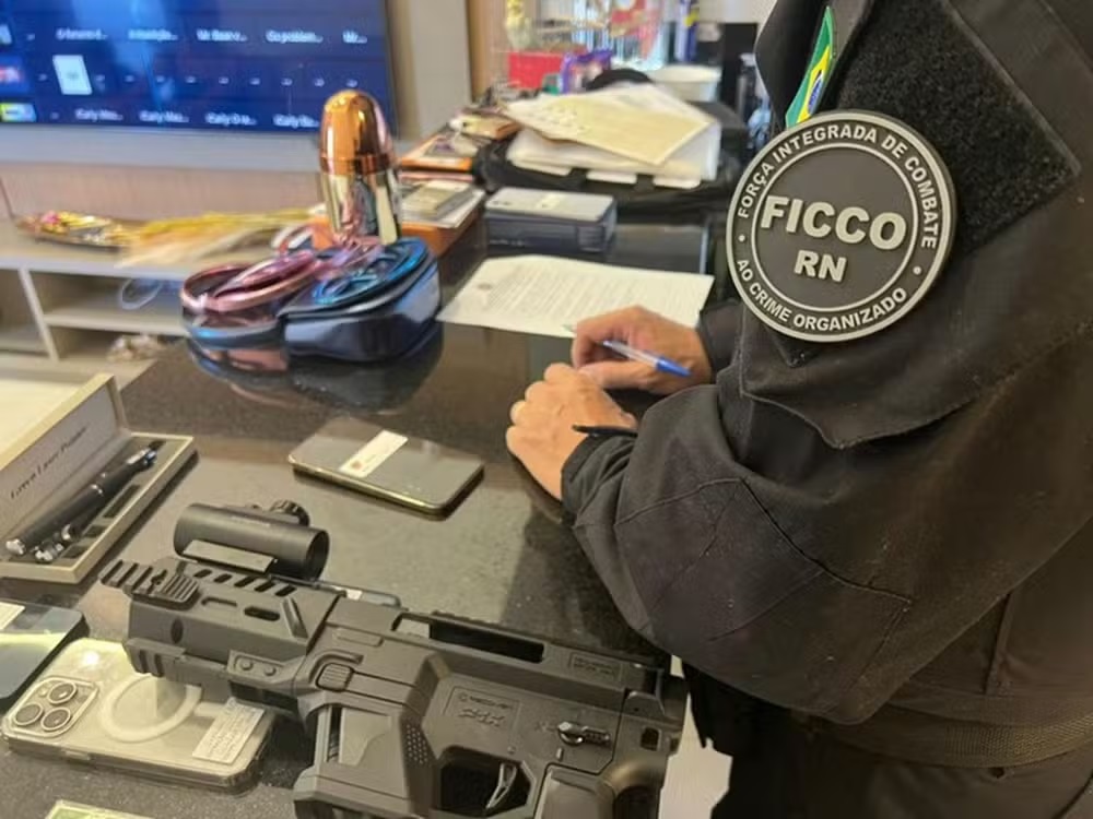 RONDÔNIA - Advogada é presa em flagrante em operação que apura envolvimento de organização criminosa 