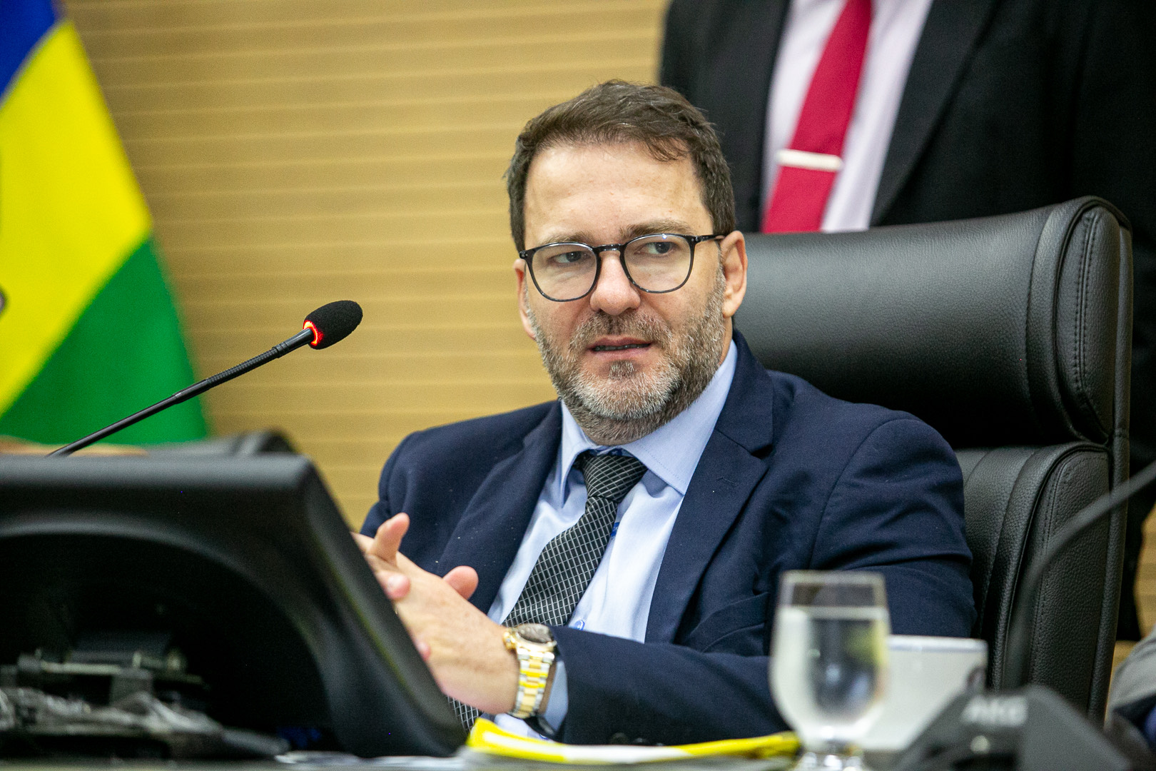 Alex Redano propõe anistia administrativa a policiais e bombeiros punidos por manifestação em redes sociais