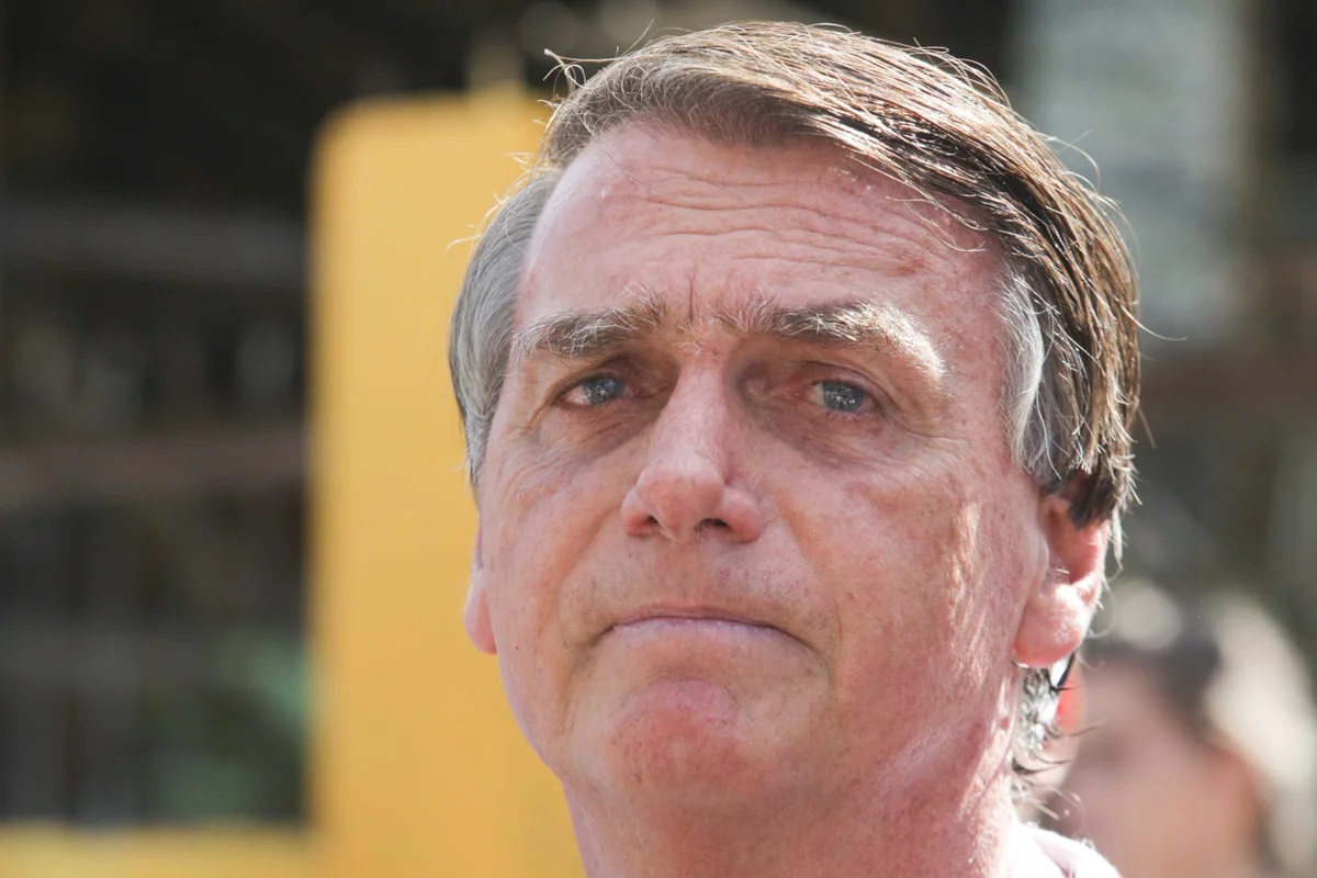 Moraes manda PF periciar necessidade de cirurgia de Bolsonaro