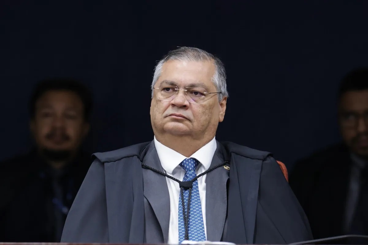 TERROR JUDICIAL - Com voto de Dino, STF condena cinco réus do núcleo 2 por unanimidade

