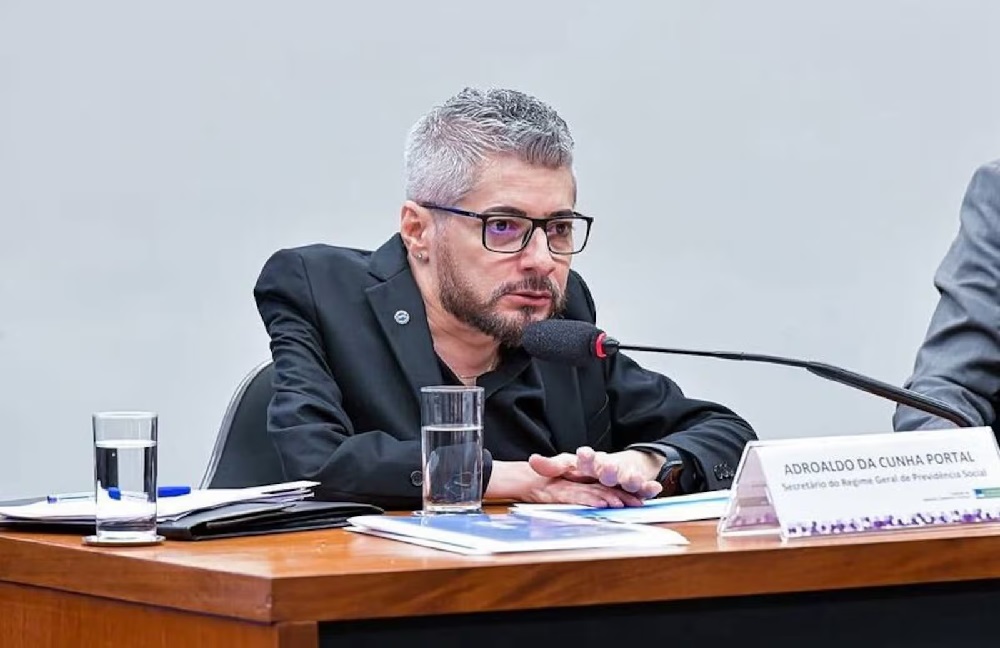 Fraudes no INSS: número 2 no Ministério da Previdência é preso em operação