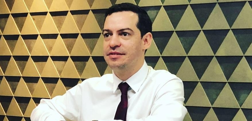 Entrevista com Dr. Thiago pata no Informa na Hora