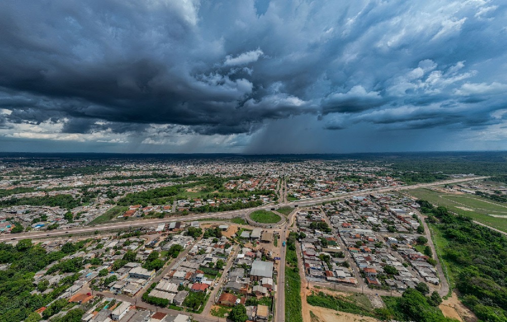 TEMPO SEVERO - Porto Velho e Rondônia enfrentam pancadas de chuva nesta sexta-feira (19) com tempo instável

