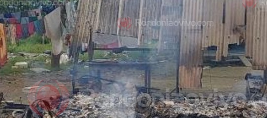 Homem morre carbonizado durante incêndio em residência na Zona Rural de Candeias do Jamari