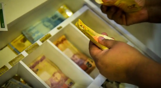 Caixa começa a pagar saldo do FGTS retido pelo saque-aniversário