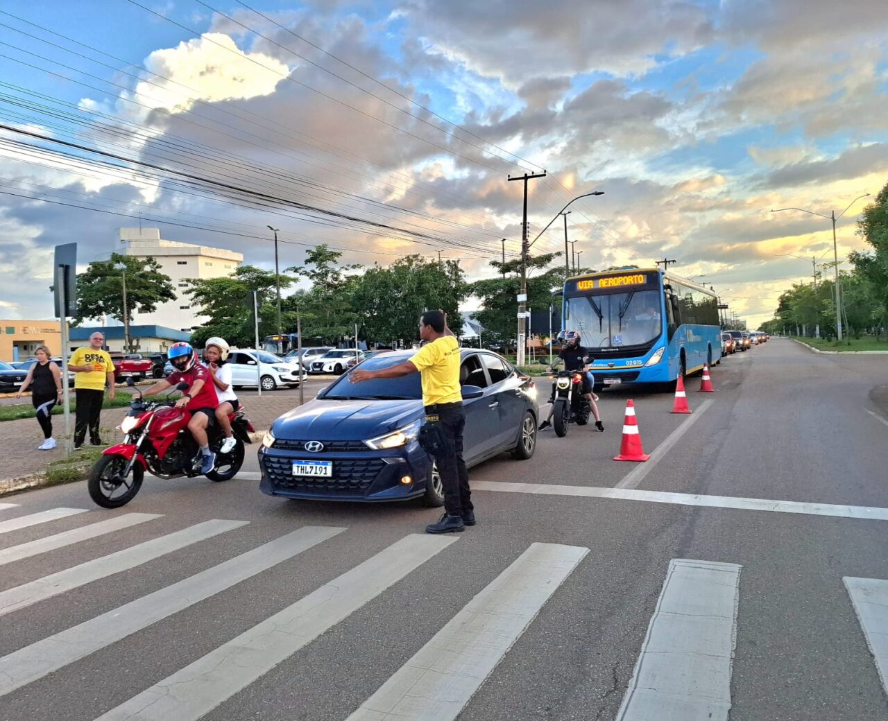 CONSCIENTIZAÇÃO - Trânsito mais seguro e humano é tema de ação educativa no Espaço Alternativo, em Porto Velho