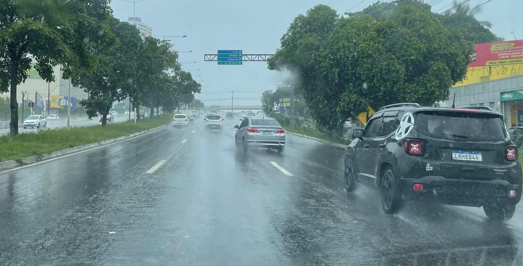PREVISÃO DO TEMPO - Céu nublado e chuvas ocasionais marcam o último dia de 2025 em Rondônia e Porto Velho
