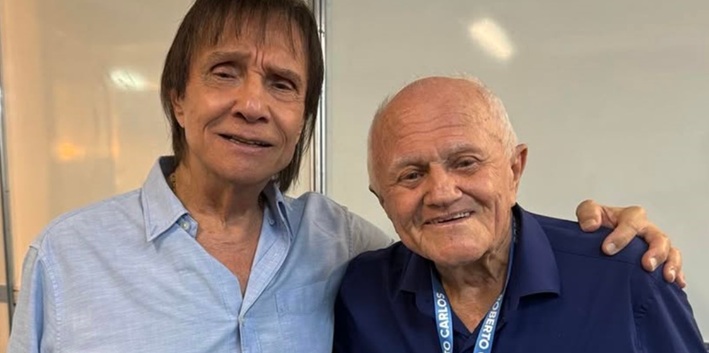 Com Covid, Roberto Carlos é impedido de ir a velório de amigo