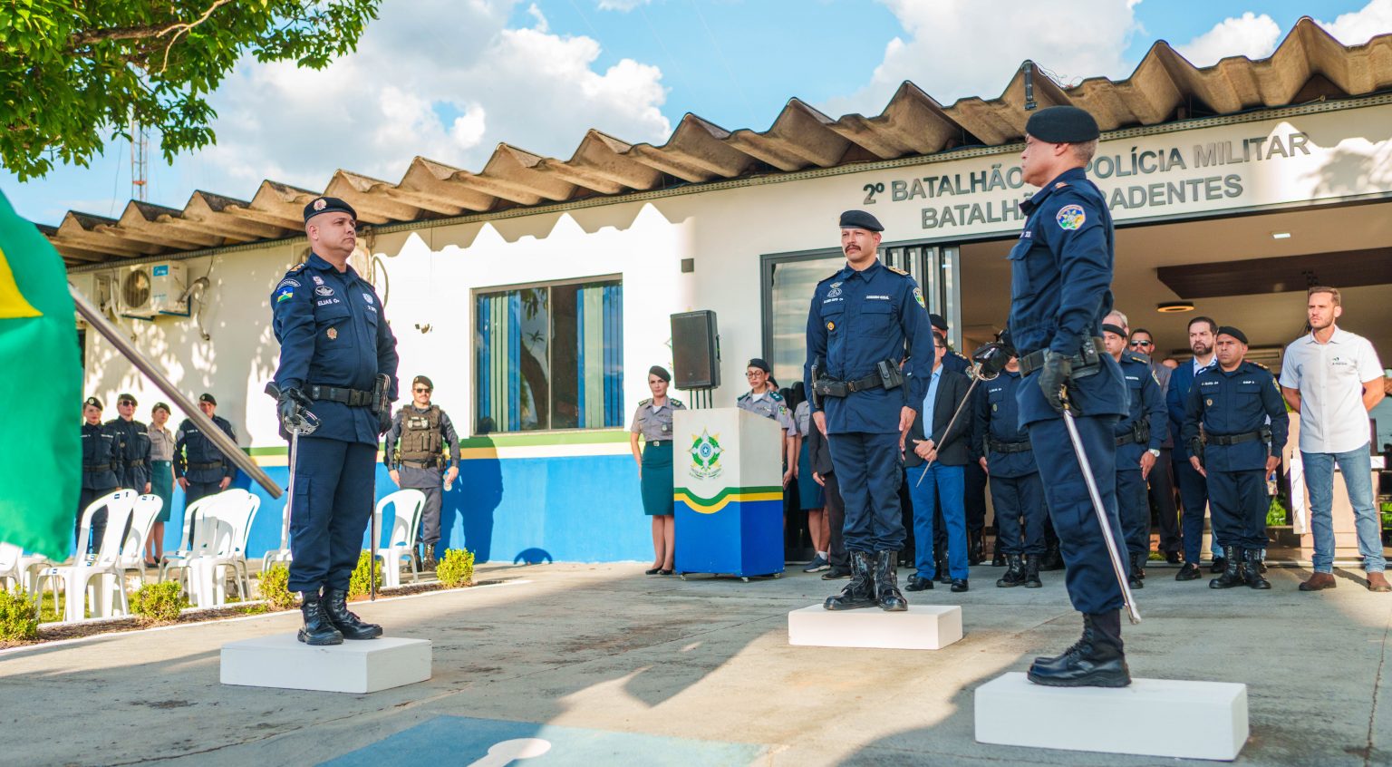 SOLENIDADE MILITAR MARCA PASSAGEM DE COMANDO DO 2º BPM