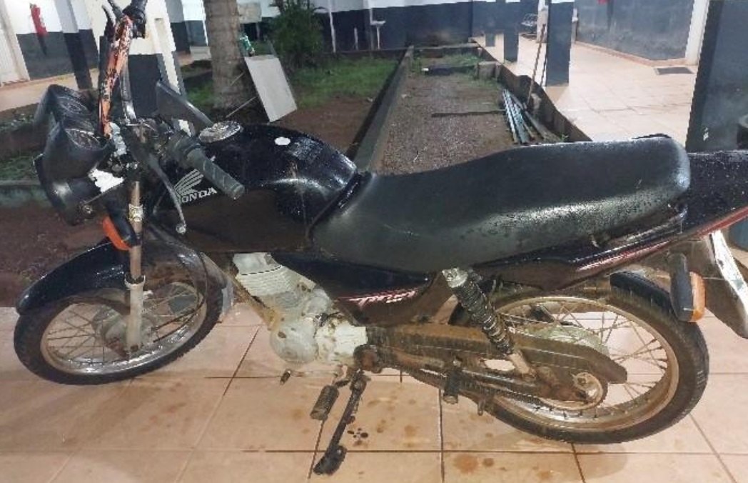 PMRO AGE RÁPIDO E RECUPERA MOTOCICLETA FURTADA INSTANTES APÓS O CRIME