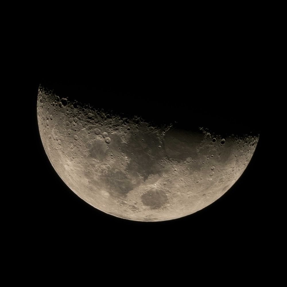 Confira a fase da Lua nesta segunda-feira 12/01/2026