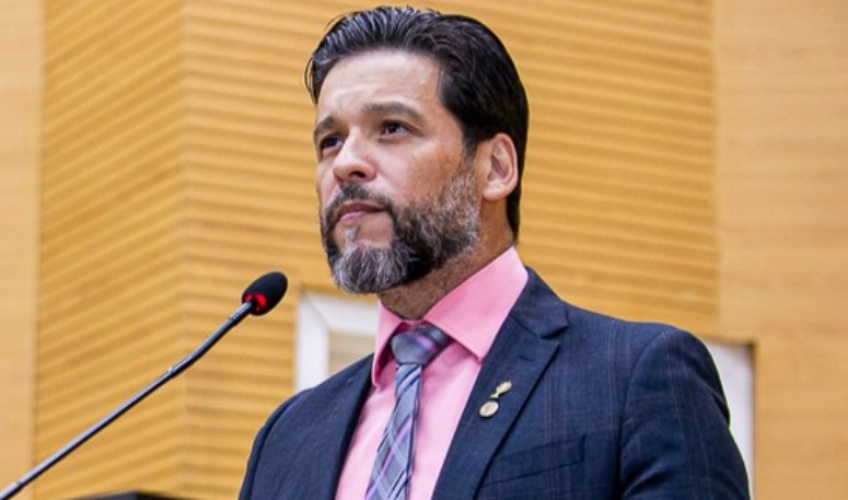 Deputado Camargo descobre ligação entre o iperon e o banco do Varcaro