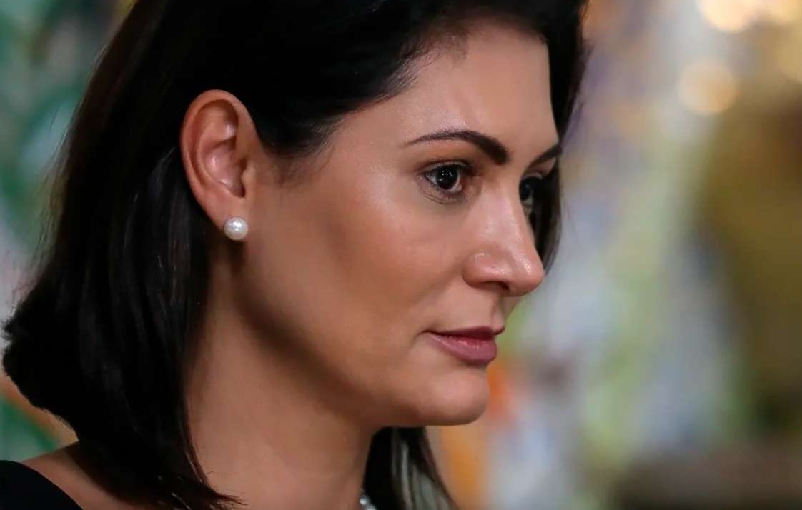Forte manifesto de Michelle choca e comove na luta por prisão domiciliar e humanitária para Bolsonaro; veja