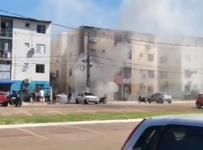 Incêndio destruiu mais de 10 apartamentos na Zona Leste de Porto Velho. VEJA