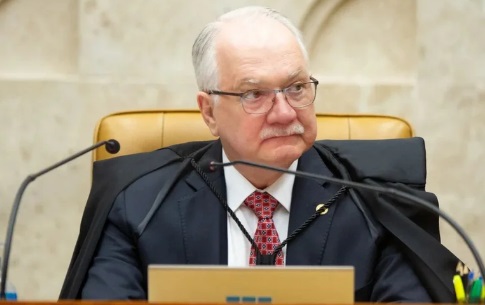 Master: Fachin antecipa volta a Brasília para gerenciar crise no STF