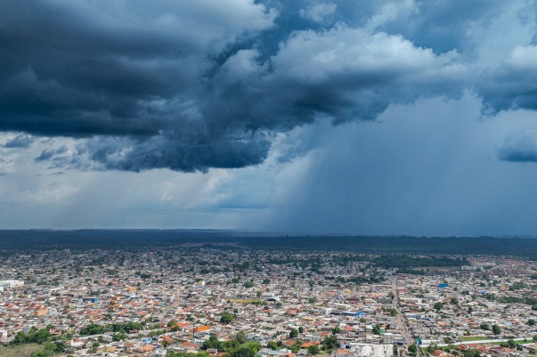 Porto Velho e Rondônia em Alerta: Cinco Estados Devem Enfrentar Chuva Forte e Temporais
