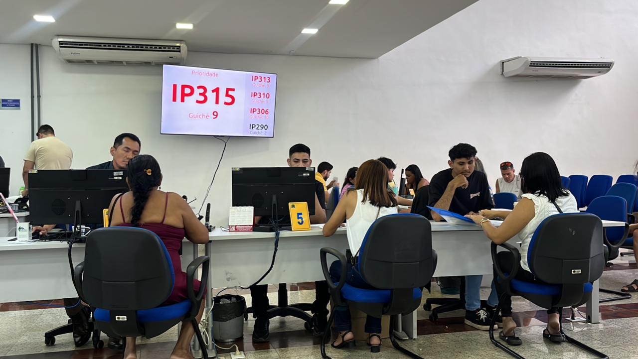 HORA DE PAGAR - Carnê do IPTU pode ser emitido online ou em postos de atendimento da Prefeitura

