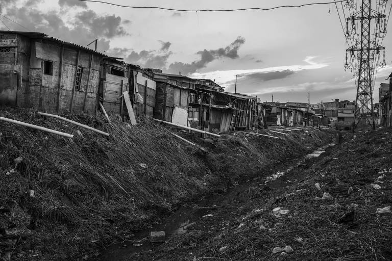 Retratos do subdesenvolvimento e da exclusão social; a festa da miséria que nos cerca