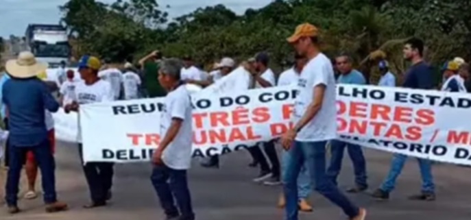 Manifestantes do 'Soldado da Borracha' têm que pagar R$ 100 mil por dia se não liberar a BR-364
