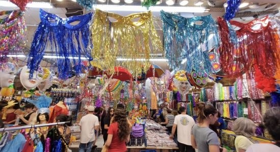 Carnaval 2026 vai gerar 39 mil empregos temporários no país