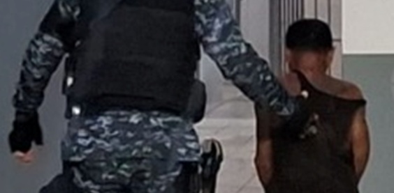 Homem é preso após atacar mulher com pedaço de madeira na cabeça em Porto Velho