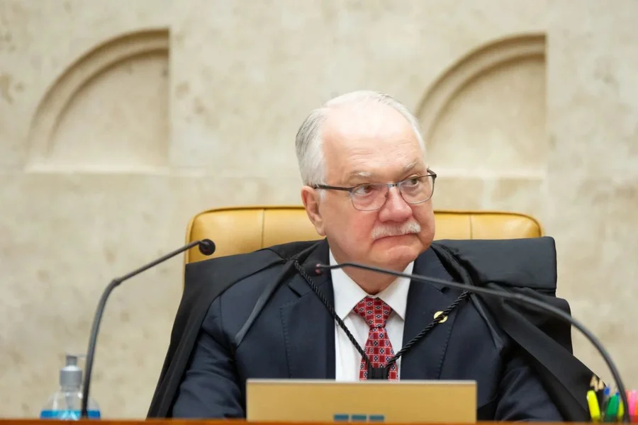 Em ofício a Fachin, OAB pede fim do inquérito das fake news