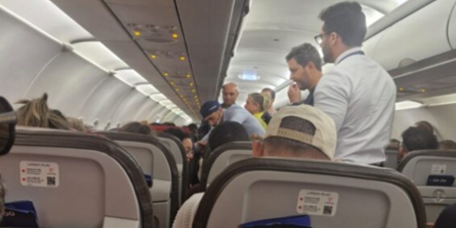 Voo cheio de políticos de Rondônia não pode pousar  duas vezes, foi ao Acre e voltou na madrugada de fortes chuvas; veja