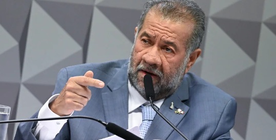 Dirigentes do INSS delataram Carlos Lupi, ex-ministro da Previdência de Lula