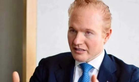 Advogado de Trump reage a decisão do STJ sobre Moraes