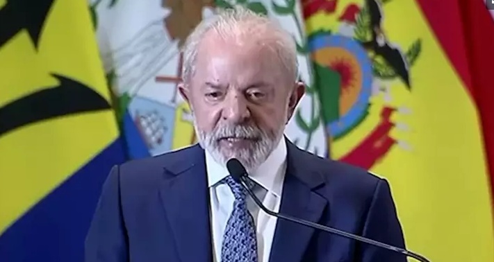 Lula desiste de ir à posse de Kast, novo presidente do Chile, com Flávio e Eduardo convidados