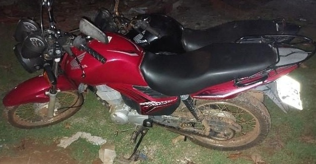 Polícia Militar recupera motocicletas furtadas e apreende materiais ligados ao tráfico de drogas em Cacoal