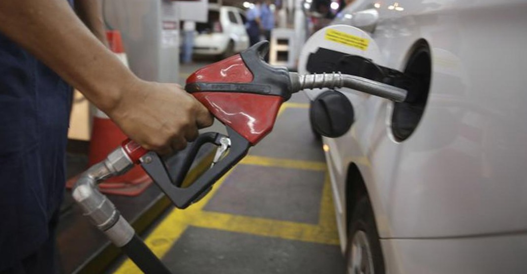 Alta repentina da gasolina reacende suspeitas de cartel e pressiona órgãos de fiscalização