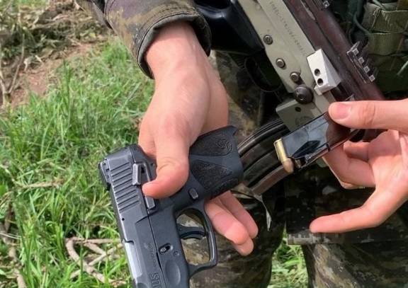 Máquinas e equipamentos pesados são flagrados pela Polícia Ambiental praticando desmatamento ilegal