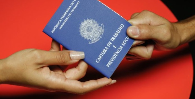 71% dos brasileiros são a favor do fim da escala 6 X 1, diz Datafolha