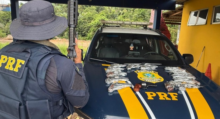 PRF apreende 14 armas de fogo durante fiscalização na BR-364 em Porto Velho