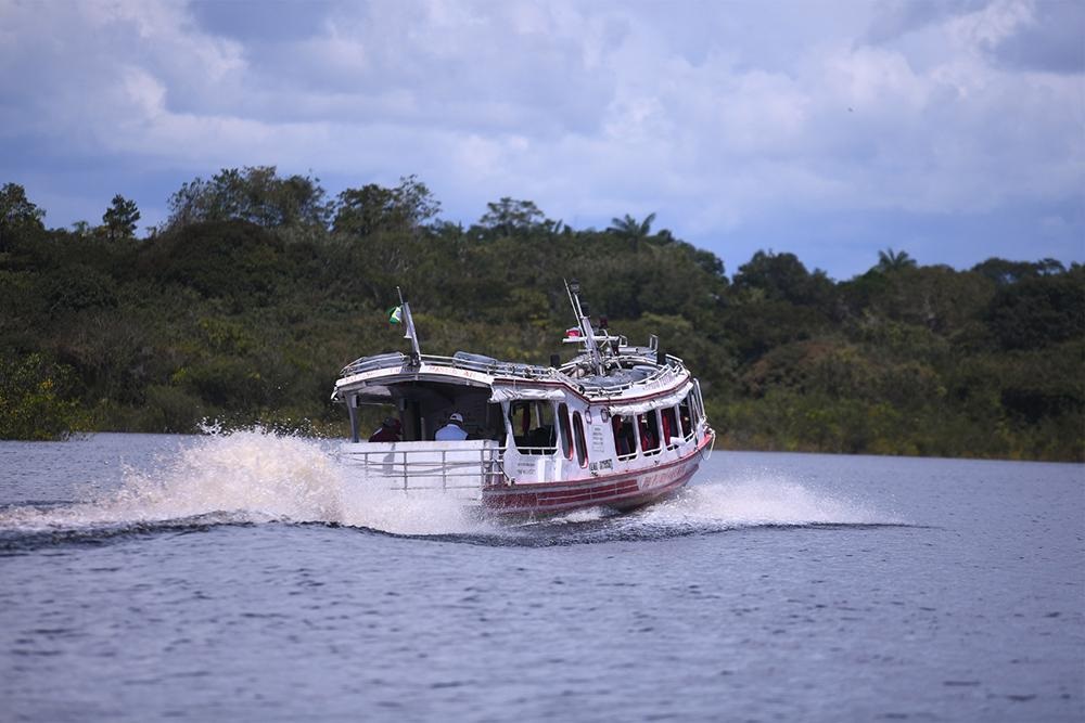 Hélice de barco atinge criança em balneário de RO; Polícia e Marinha investigam acidente