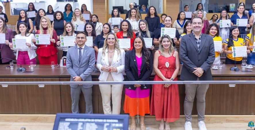 Assembleia Legislativa realiza sessão solene em homenagem às mulheres