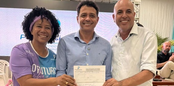 Sílvia Cristina abona a filiação de João do Cerna ao Progressistas, como pré-candidato a deputado estadual