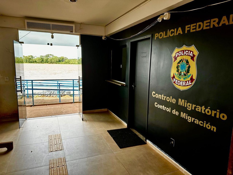 PF reinaugura sala de atendimento migratório no Porto Oficial de Guajará-Mirim/RO