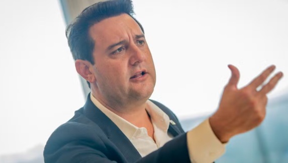 Ratinho Jr. decide concluir mandato no Paraná e sai da corrida presidencial