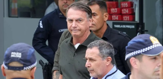 Moraes impõe 12 regras para a prisão domiciliar humanitária de Bolsonaro
