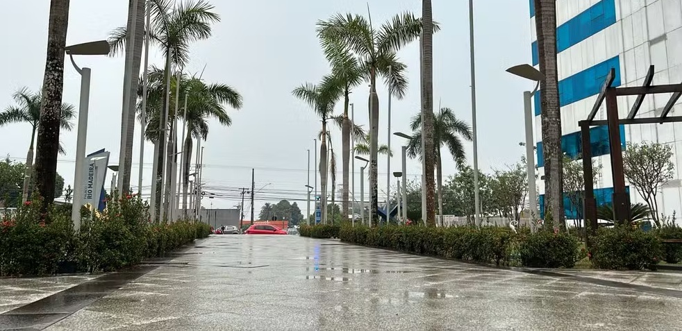 Sábado deve ser de tempo instável e chuvas intensas em Rondônia