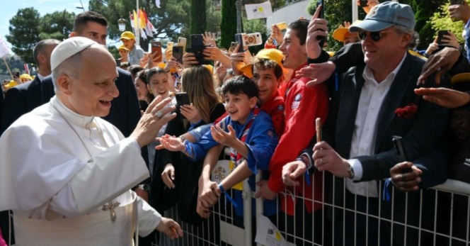 Papa em diálogo com os jovens: o que dá solidez à vida é o amor de Deus