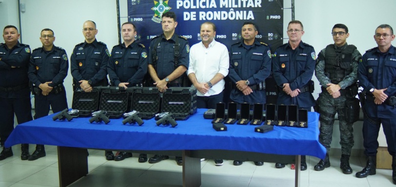 Recursos assegurados por Cirone Deiró garantem mais armas para a Polícia Militar