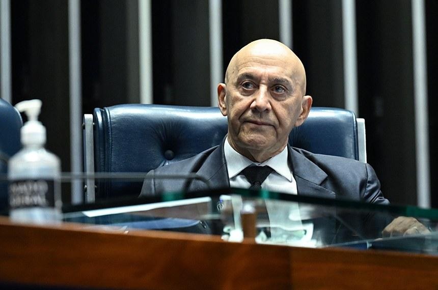 Confúcio reage, nega desistência e enfrenta desgaste crescente em Rondônia; vitimização tardia