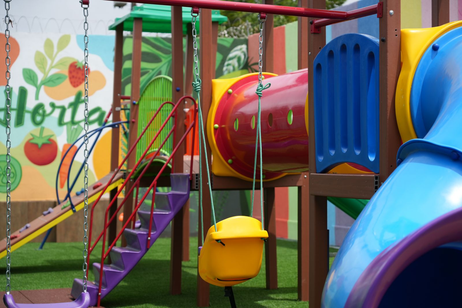 Casa Criar ganha novo playground e reforça acolhimento de crianças e jovens