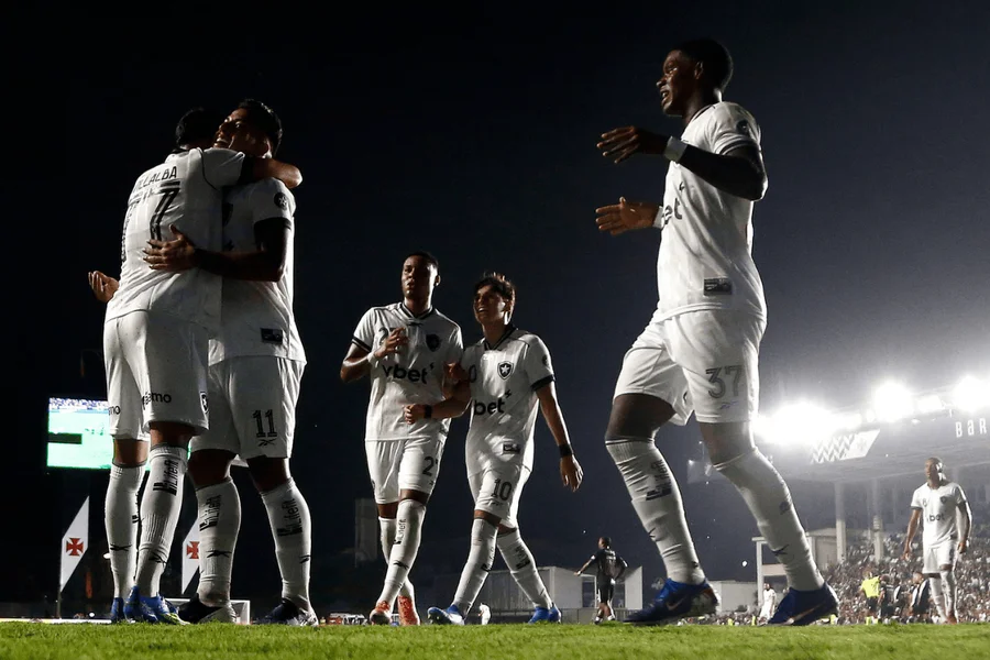 ALEGRIA DO FUTEBOL - Antes de Botafogo x Internacional, Glorioso estreia na Sul-Americana

