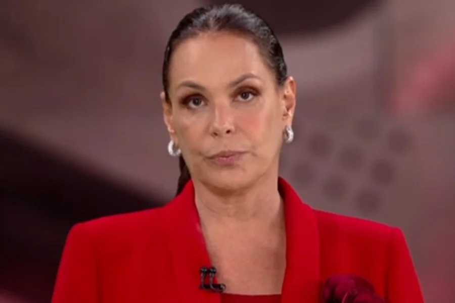 “Estou livre”, diz Carolina Ferraz após sair do Domingo Espetacular