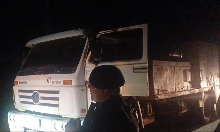 PM prende cinco suspeitos após roubo de caminhão e cárcere privado em Ariquemes